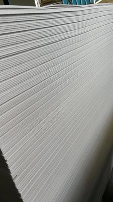 Специальное толстое серое картонное картонное картонное бумажное полотно непокрытое серое картонное полотно