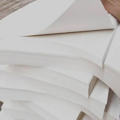 55- 90 г Легкая матовая белая офсетная бумага без покрытия для печати книг